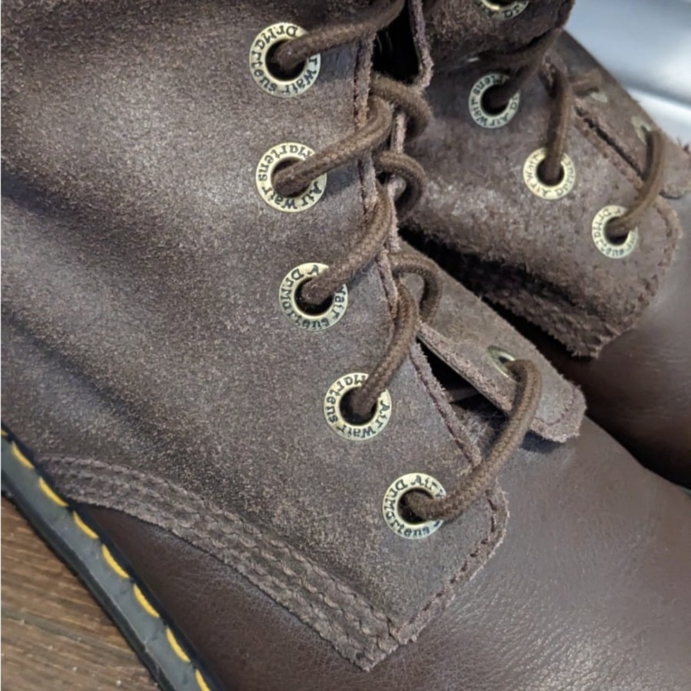 SOLD !!! Deadstock Doc Martens